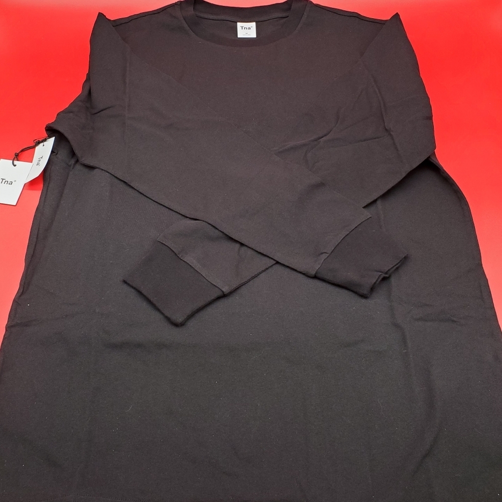 🖤Aritzia Tna Tour Longsleeve Black